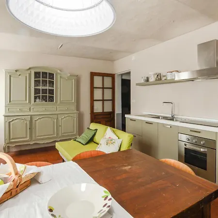 Apartment Stunning In Montegrosso Dasti Montegrosso dʼAsti